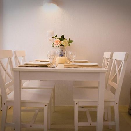 Linos Suites Emporio  Екстериор снимка