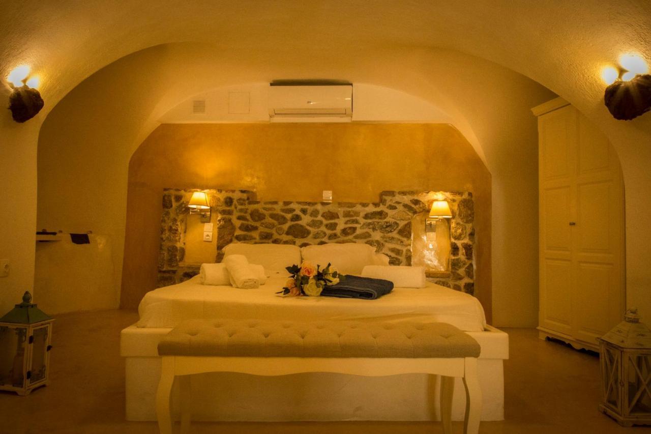 Linos Suites Emporio  Екстериор снимка