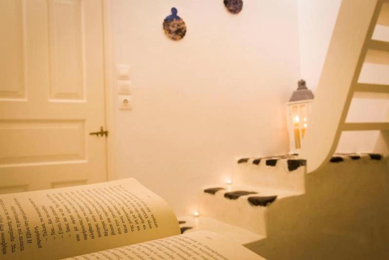 Linos Suites Emporio  Екстериор снимка